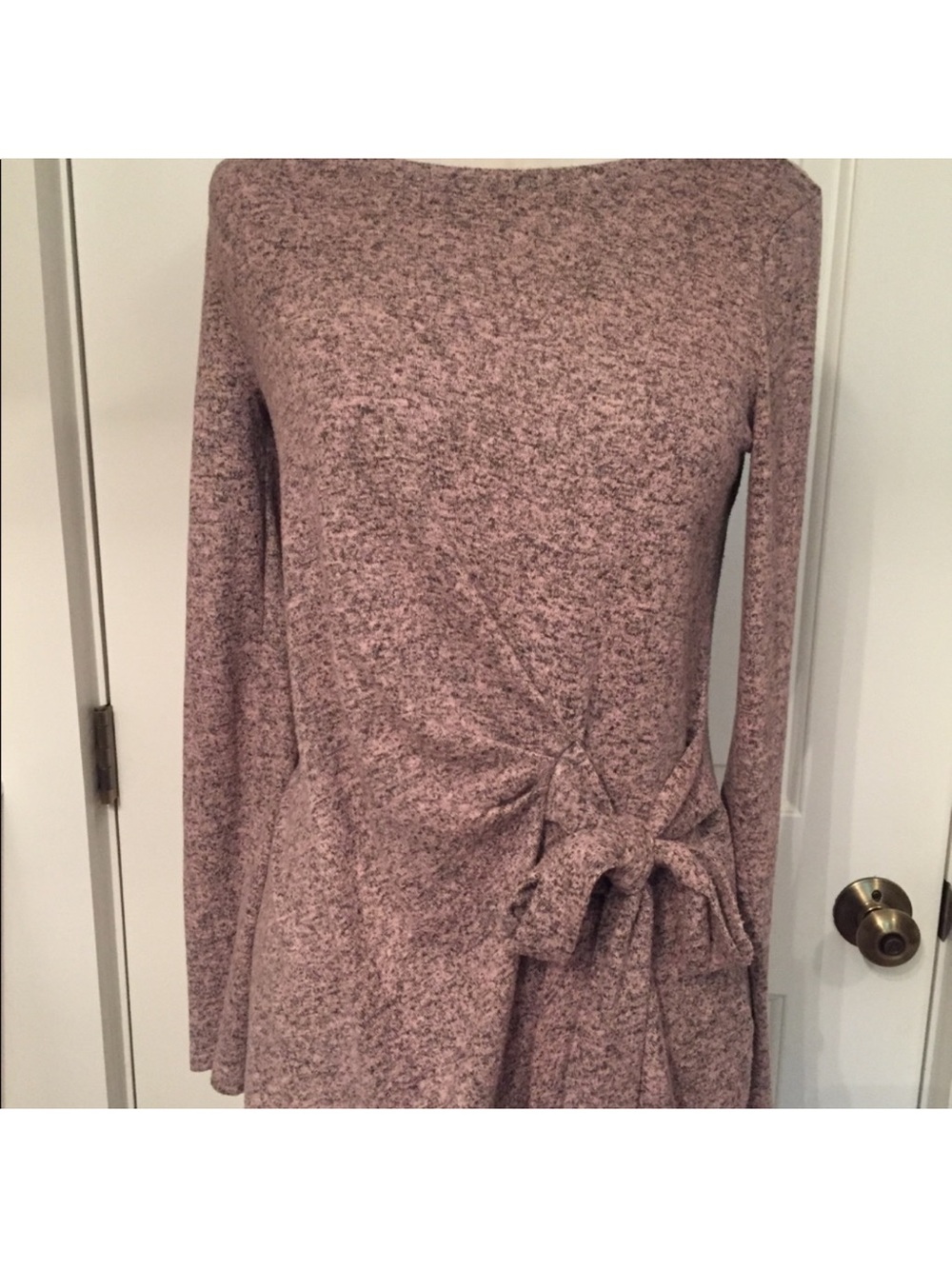 DESIGN LAB LORD TAYLOR KNIT TOP PINK GRAY LONG SLEEVE SMALL